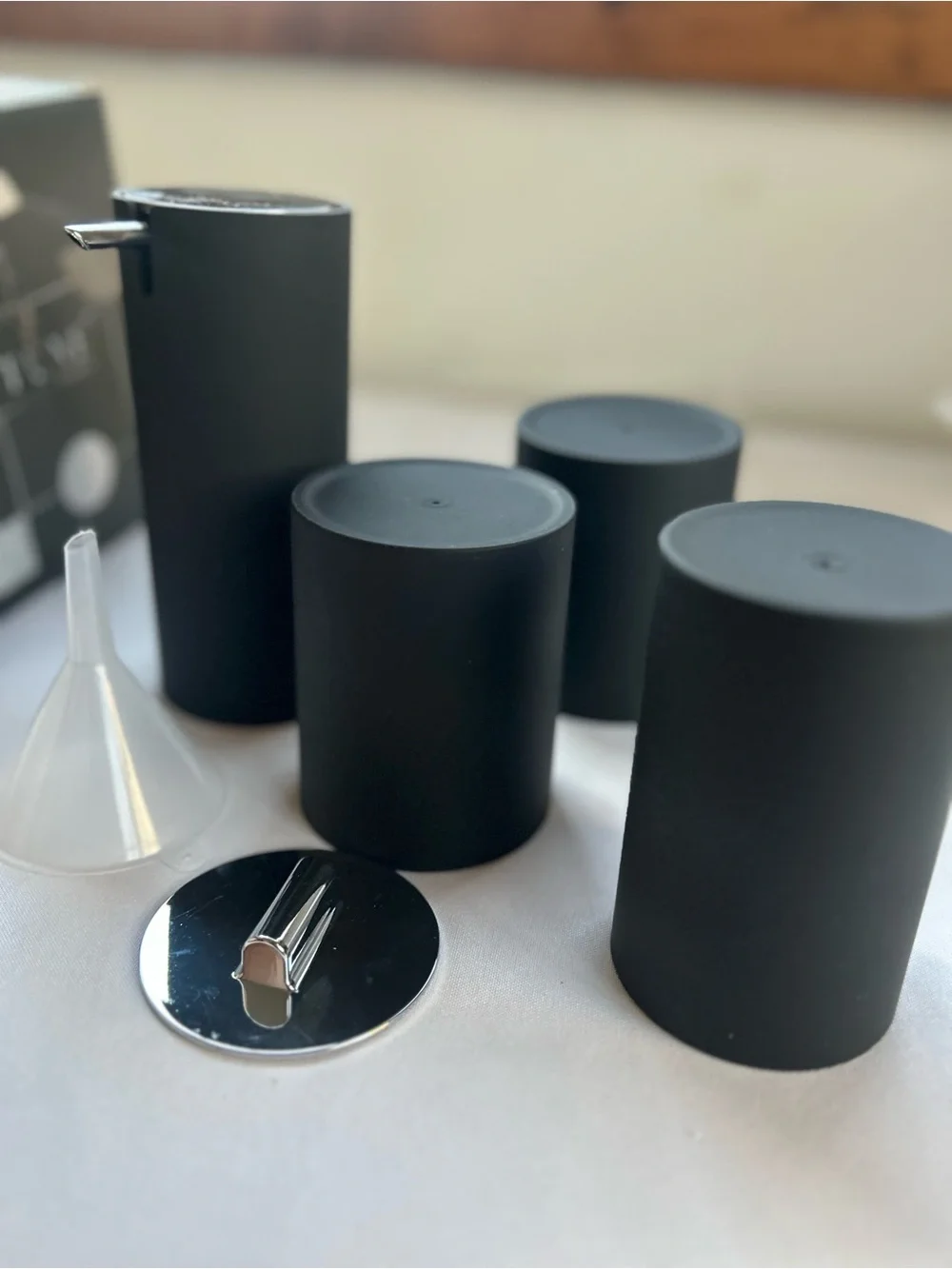 4 pcs Matte Black Bathroom Accessory Set - Minimal Modern
